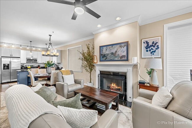 Foto del edificio - 1753 N Artesian Ave