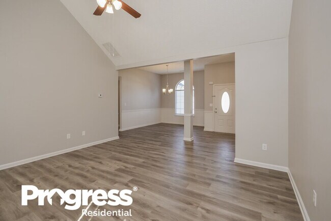 Building Photo - 180 Creekview Blvd