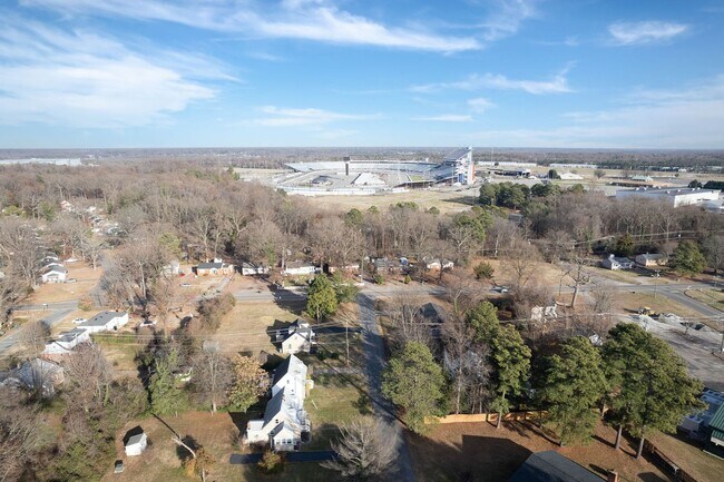 Building Photo - Introducing 513 Greenbrier Avenue – Your I...