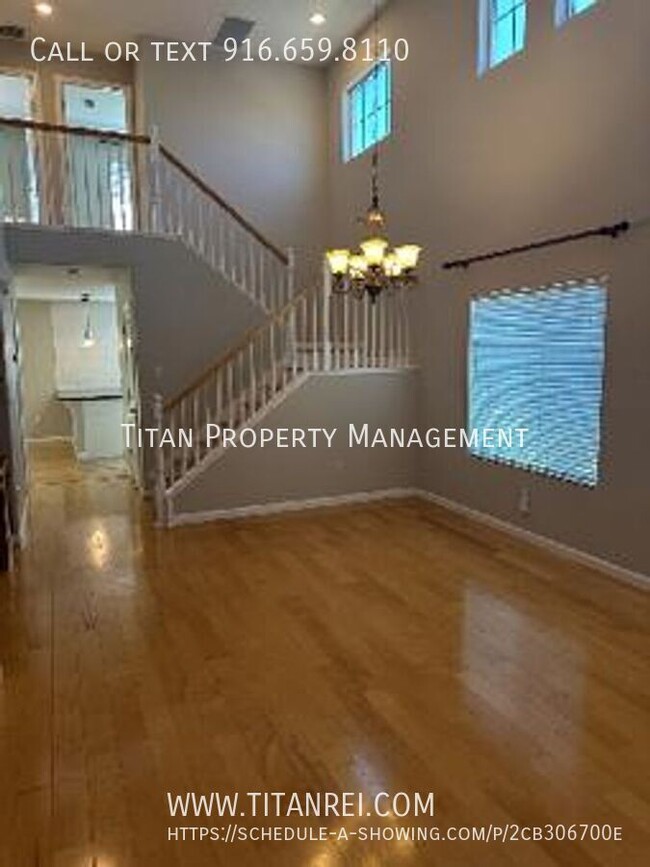 Building Photo - 200 Scepter Ct