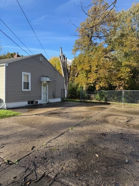 Foto del edificio - 3112 W Mott Ave