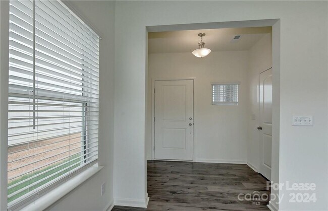 Building Photo - 1213 Scotch Mdws Lp