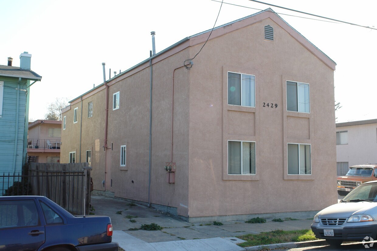 Building Photo - 2429 Eighth