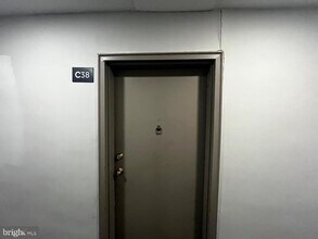 Building Photo - 91 Oak St