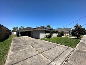 Building Photo - 2118 Mehle St