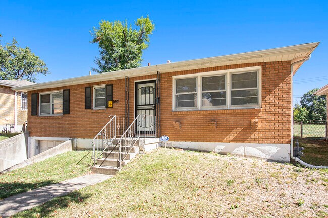 Building Photo - 1601 Winchester Ave