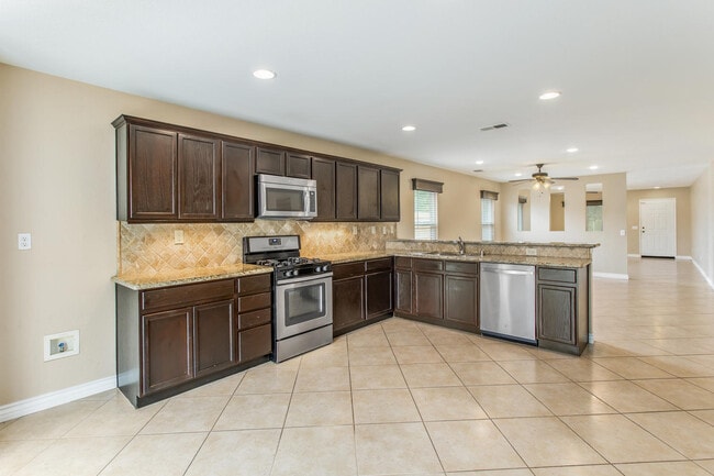 Building Photo - 11753 Bunker Hill Dr