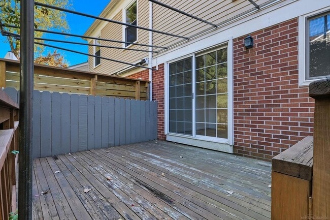 Foto del edificio - 1340 Kings Cove Dr E