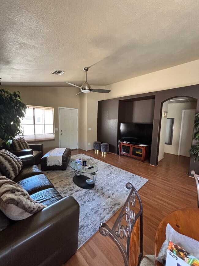 Foto del edificio - 20250 N 32nd Pl