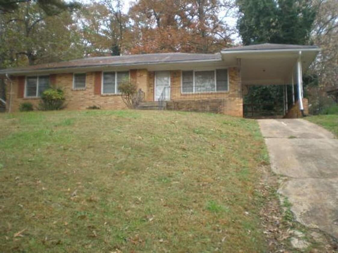 3 Bed, 2 Bath Home Near Atlanta - 3 Bed, 2 Bath Home Near Atlanta
