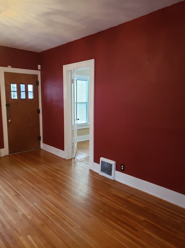 Foto del edificio - 233 N Poplar Ave