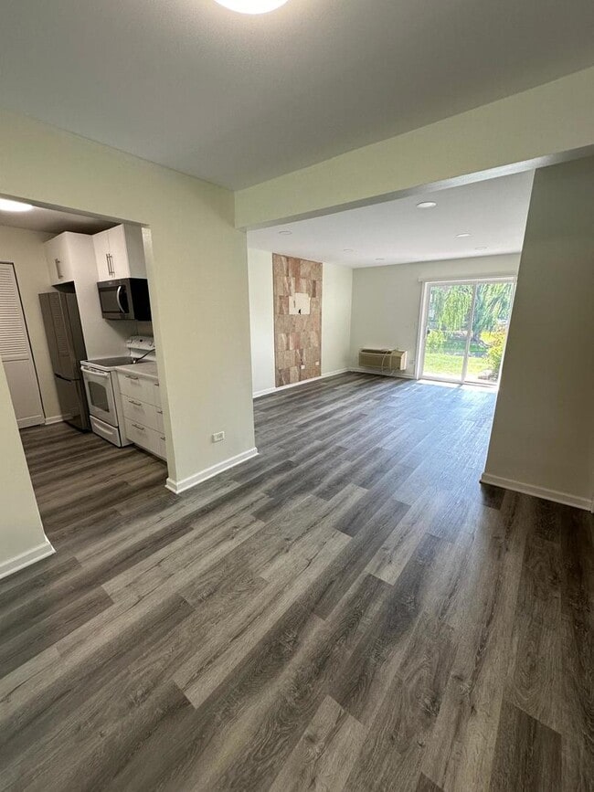 Foto del edificio - 900 N Lakeside Dr
