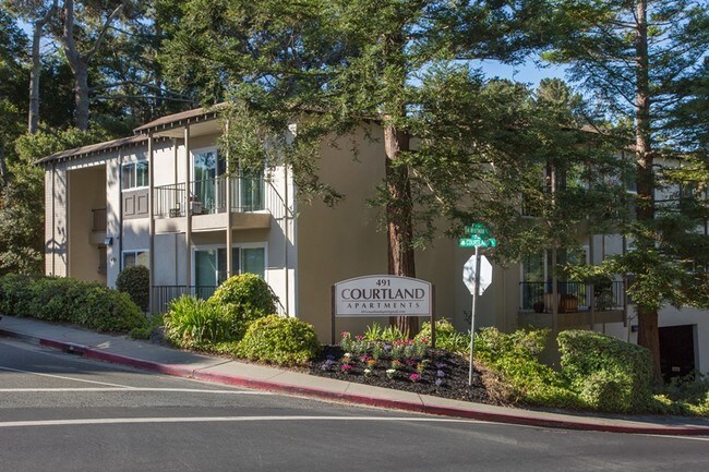 Building Photo - Courtland Apartments