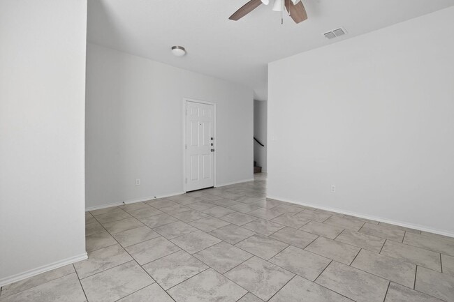 Building Photo - 4 Weeks Free!!! Beautiful 3 Bedroom Home in New Braunfels – Spacious Layout & Prime Location!