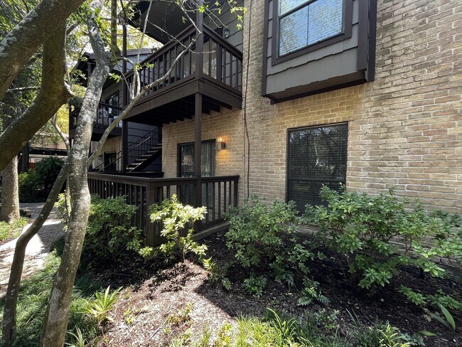 Building Photo - 11711 Memorial Dr