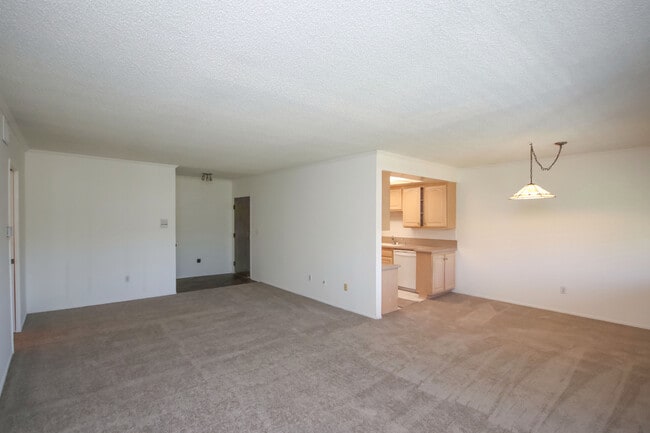 Building Photo - 266 S Madison Ave