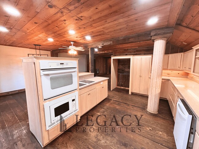 Foto del edificio - Scuffletown