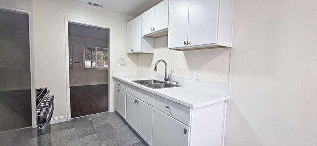 Foto del edificio - 1021 Buckeye Dr