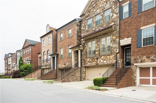 Building Photo - 3637 Brookleigh Ln NE