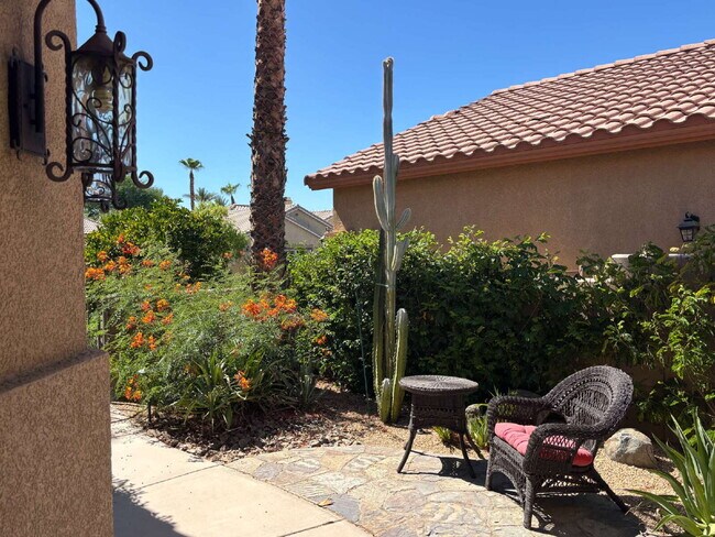 Foto del edificio - 45218 Coeur Dalene Dr