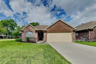 Building Photo - 16830 Needle Ridge Ct
