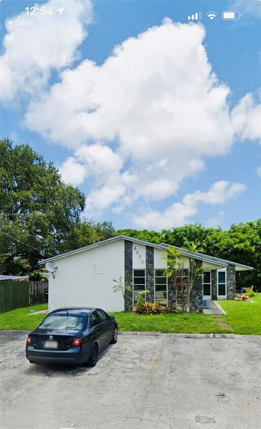Foto principal - 4680 SW 29th Terrace