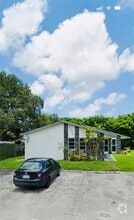 Building Photo - 4680 SW 29th Terrace