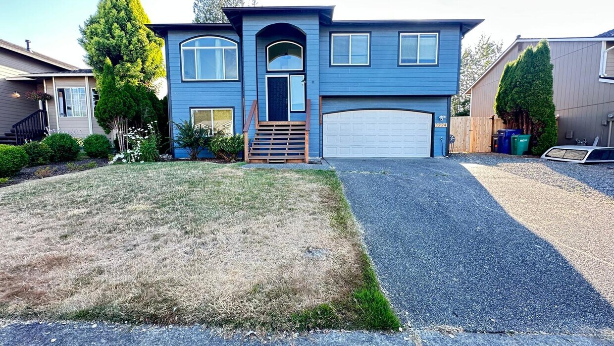 Foto principal - 3224 91st Dr NE