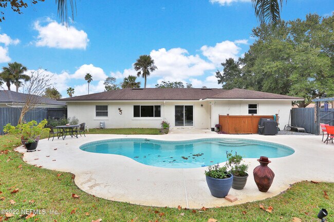Building Photo - 33 Sailfish Dr