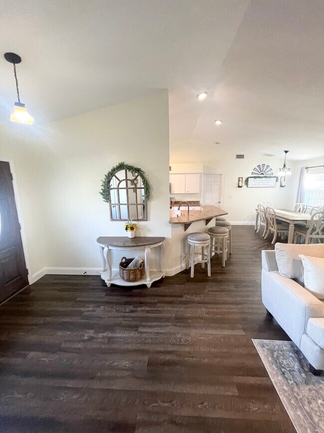 Building Photo - 4660 Great Blue Heron Dr