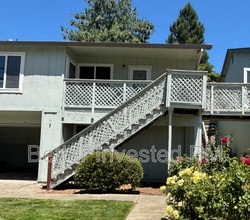 Building Photo - 304 Cooper Ln
