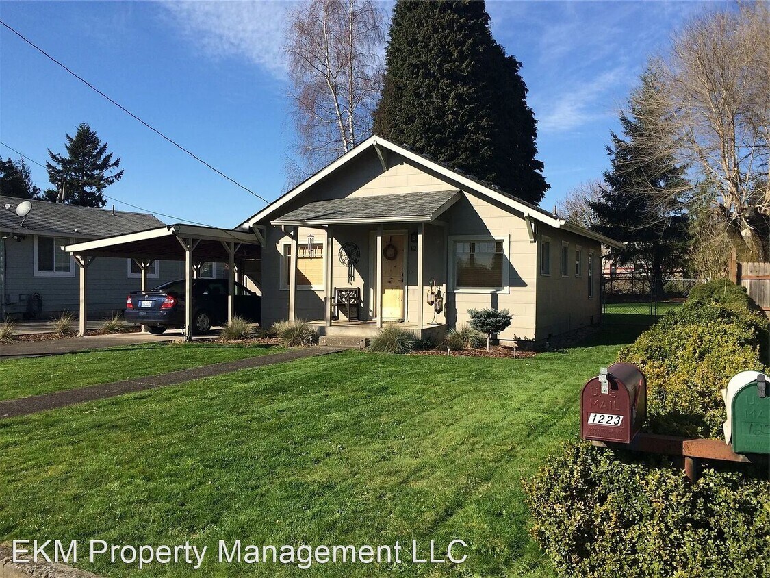 2 br, 1 bath House 1223 D Street House Rental in Washougal, WA