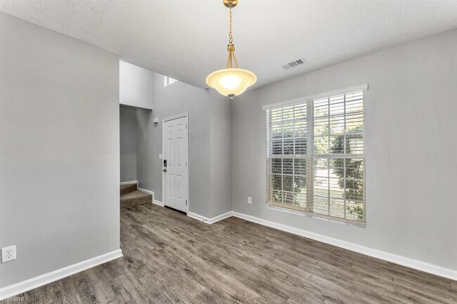 Building Photo - 4 br, 3 bath House - 196 Roosevelt Blvd