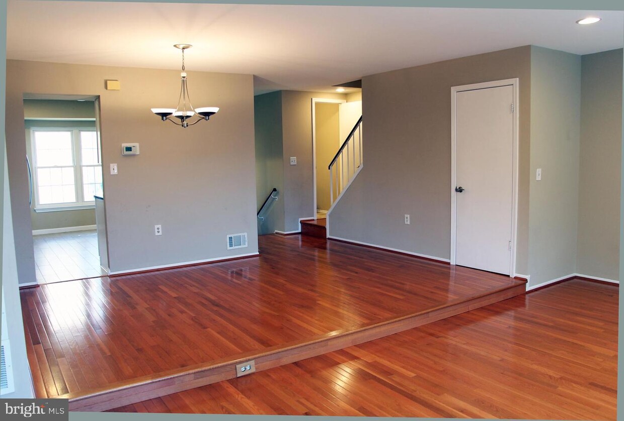 Foto principal - 125 Lazy Hollow Dr