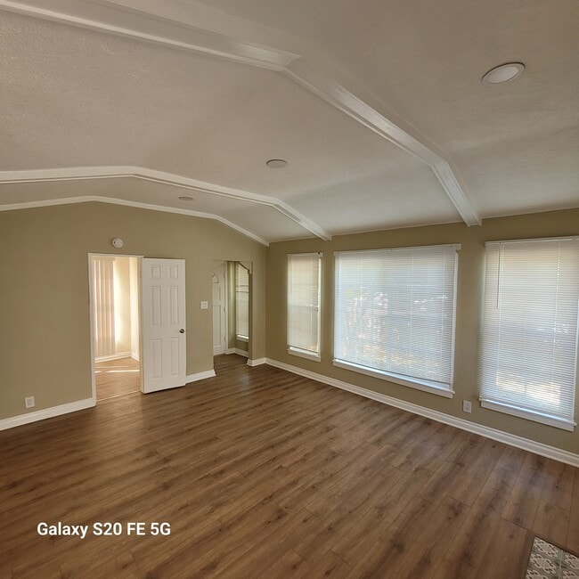 Building Photo - 1424 Orizaba Ave