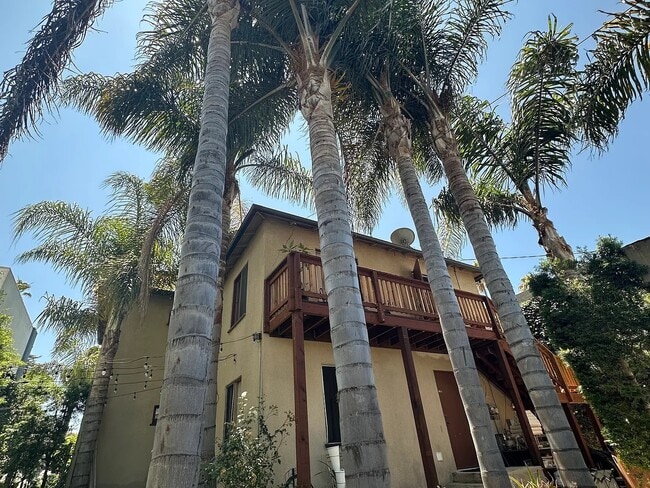 Building Photo - 725 Washington Blvd