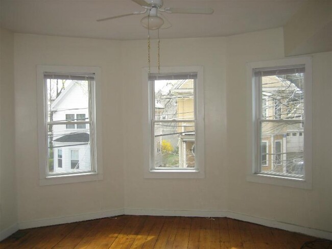 Building Photo - 16 Kidder Ave