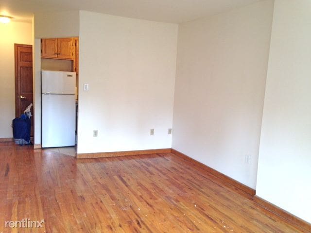 Building Photo - 1 br, 1 bath Apartment - 65 W 68th St