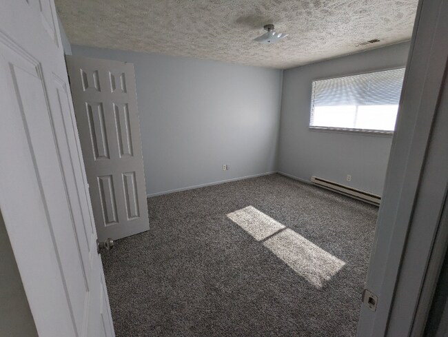 Building Photo - 3610 Simken Dr