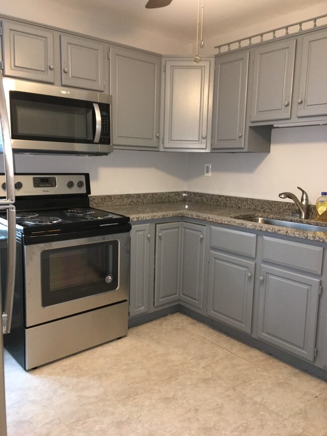 Building Photo - 10538 S Walden Pky