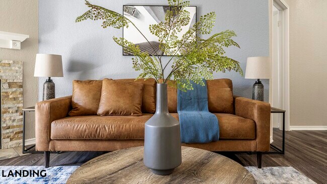 Foto del edificio - 3201 Duval Rd