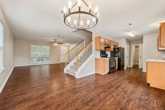 Building Photo - 411 Oxford Dr