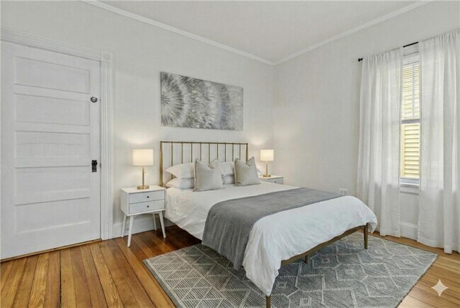 Building Photo - 159 Camp St