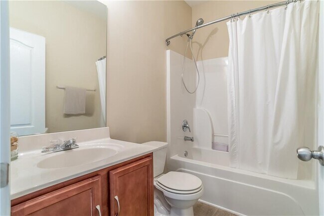Building Photo - 3945 Pointe Vecchio Cir