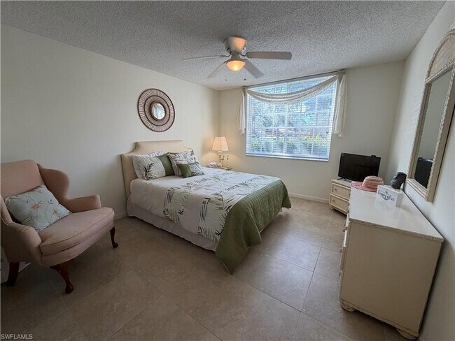 Foto del edificio - 1220 Wildwood Lakes Blvd