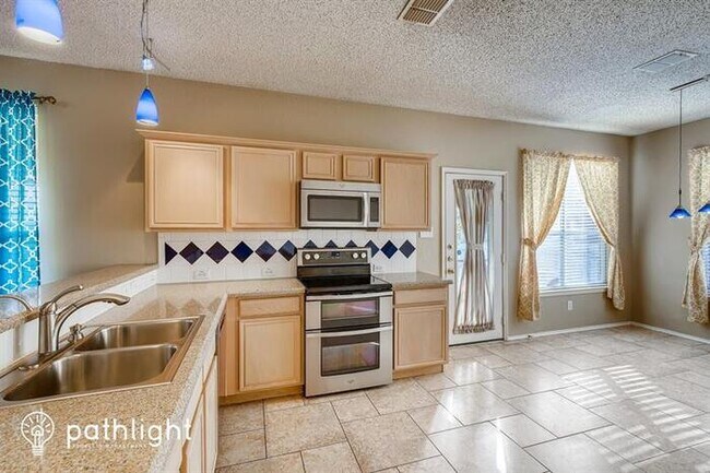 Foto del edificio - 4529 Timken Trail, Fort Worth, TX, 76137