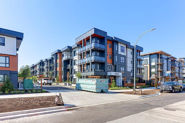 Photo du bâtiment - 8233 208B St