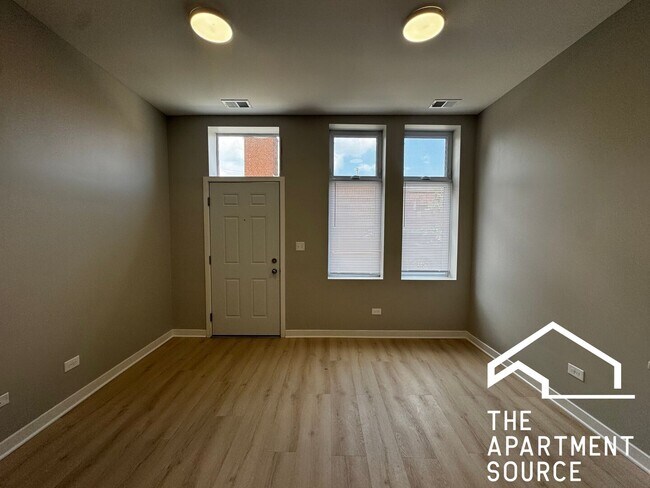 Foto del edificio - 4007 W School St