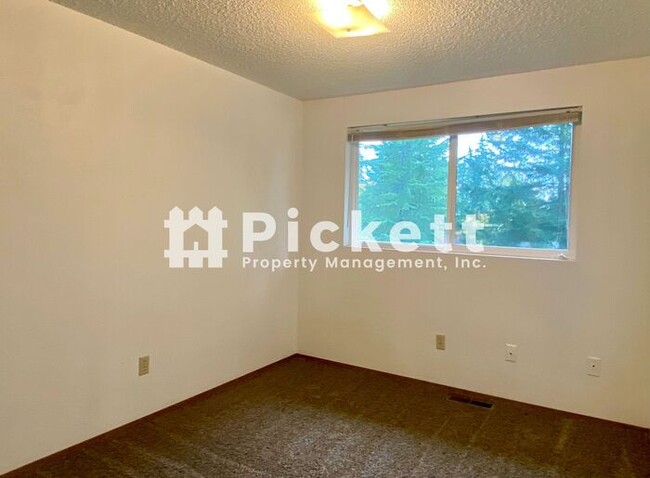 Foto del edificio - Central Kitsap Rambler