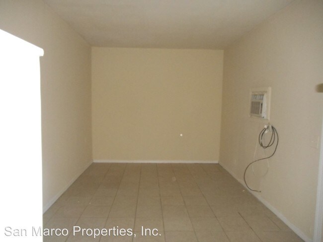 Building Photo - 4 br, 2.5 bath House - 2567 HIRSCH AVE.